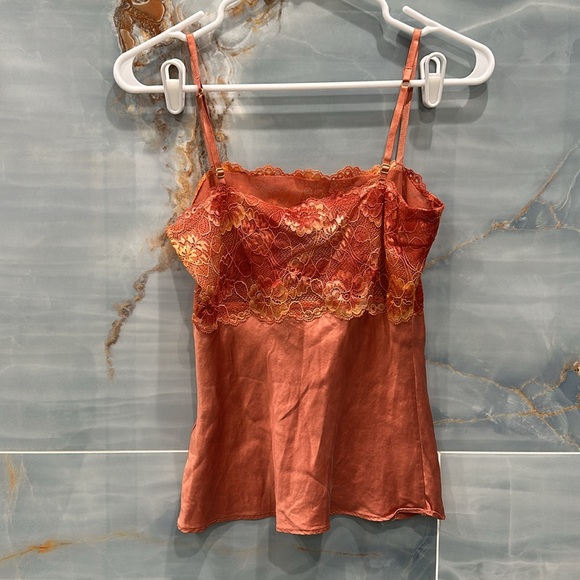 Banana Republic orange satin and lace top - Picture 2 of 3